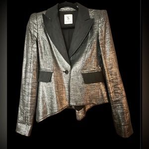 Valentina shah -asymmetrical blazer soze 4. Metallic weave.